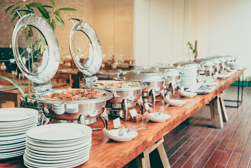 catering for 50,100 people